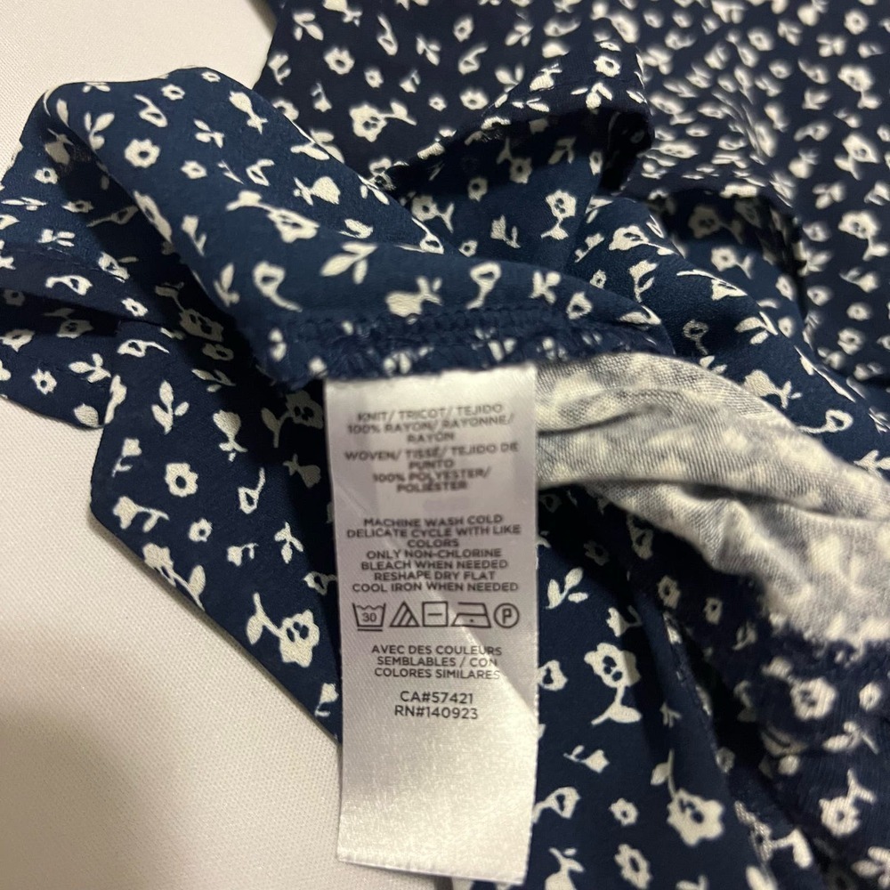 Loft Blue Sleeveless floral blouse M - Picture 6 of 8